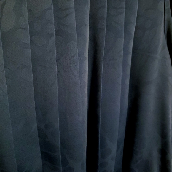 Faux-Vintage A-line dress - Picture 3 of 3